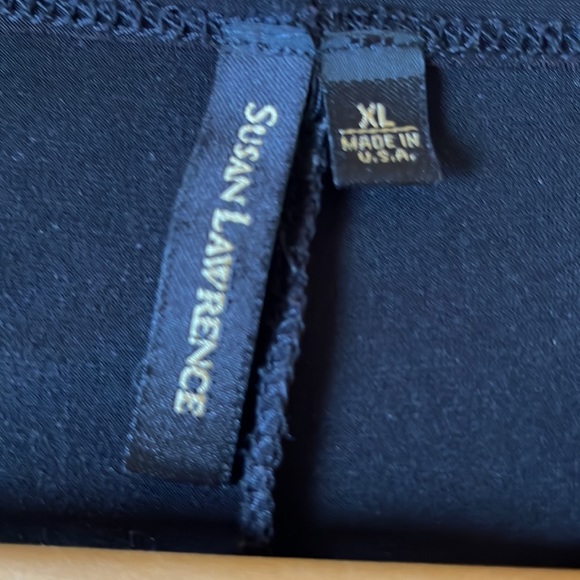 Black Drawstring Neck Blouse. Size XL - Picture 4 of 4